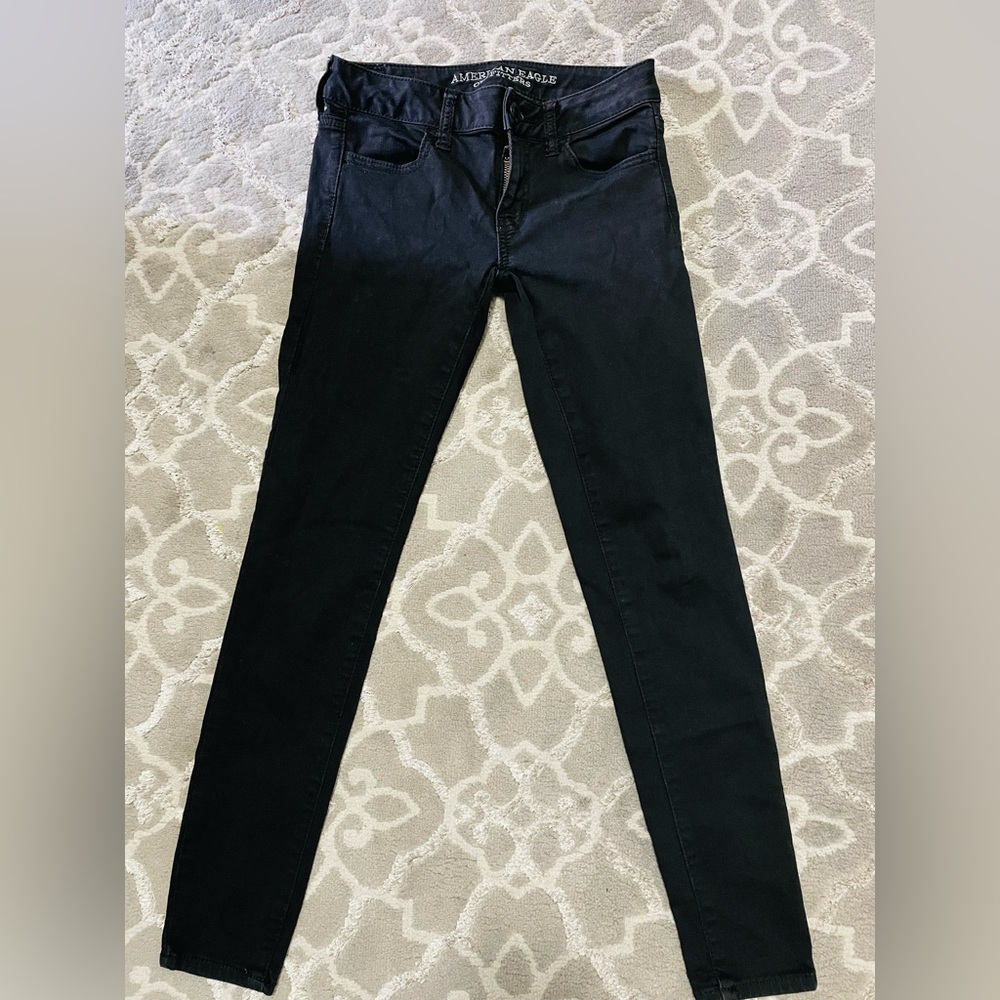 American Eagle Black Skinny Jeggings size 0 short